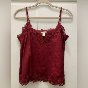 Forever 21 women’s satin top Burgundy size: M